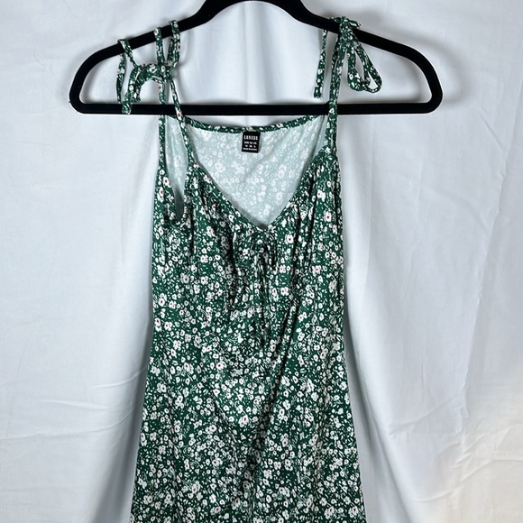 LONESS MIDI DRESS FLORAL SIZE(M) - Picture 3 of 6